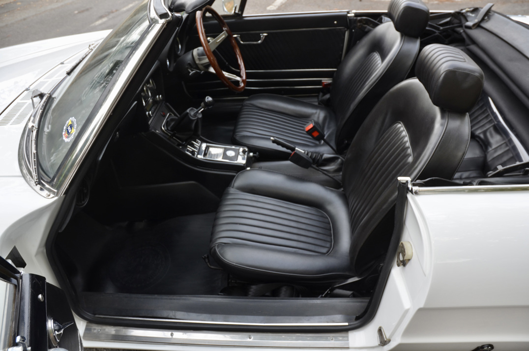 Alfa Romeo 2000 Veloce Spider 1972 gallery image 41