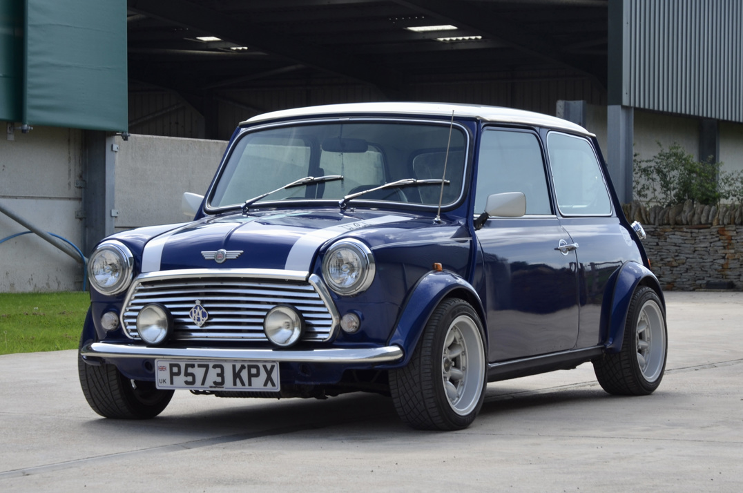 Mini Cooper gallery image 2