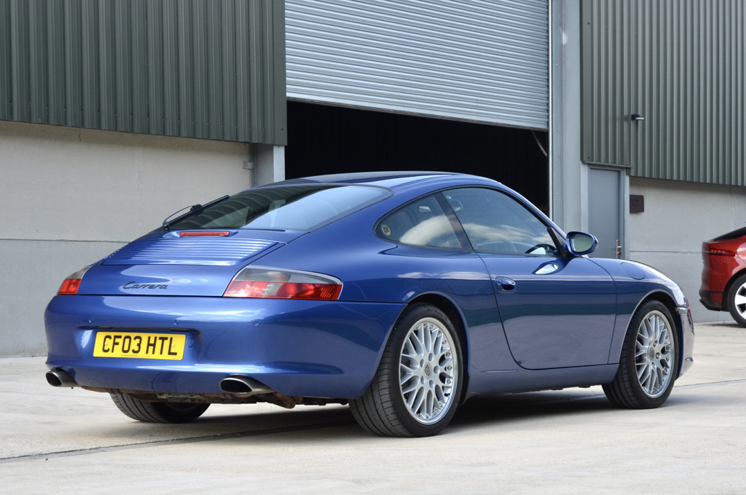 Porsche 911-996 Carrera Manual .. gallery image 6