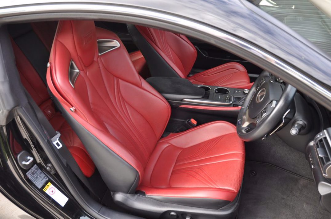 Lexus RCF V8 Coupe gallery image 27