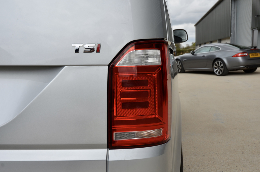Volkswagen T-6 Transporter 2.0Ltr Caravelle SE TSI BMT Sport Line. gallery image 27