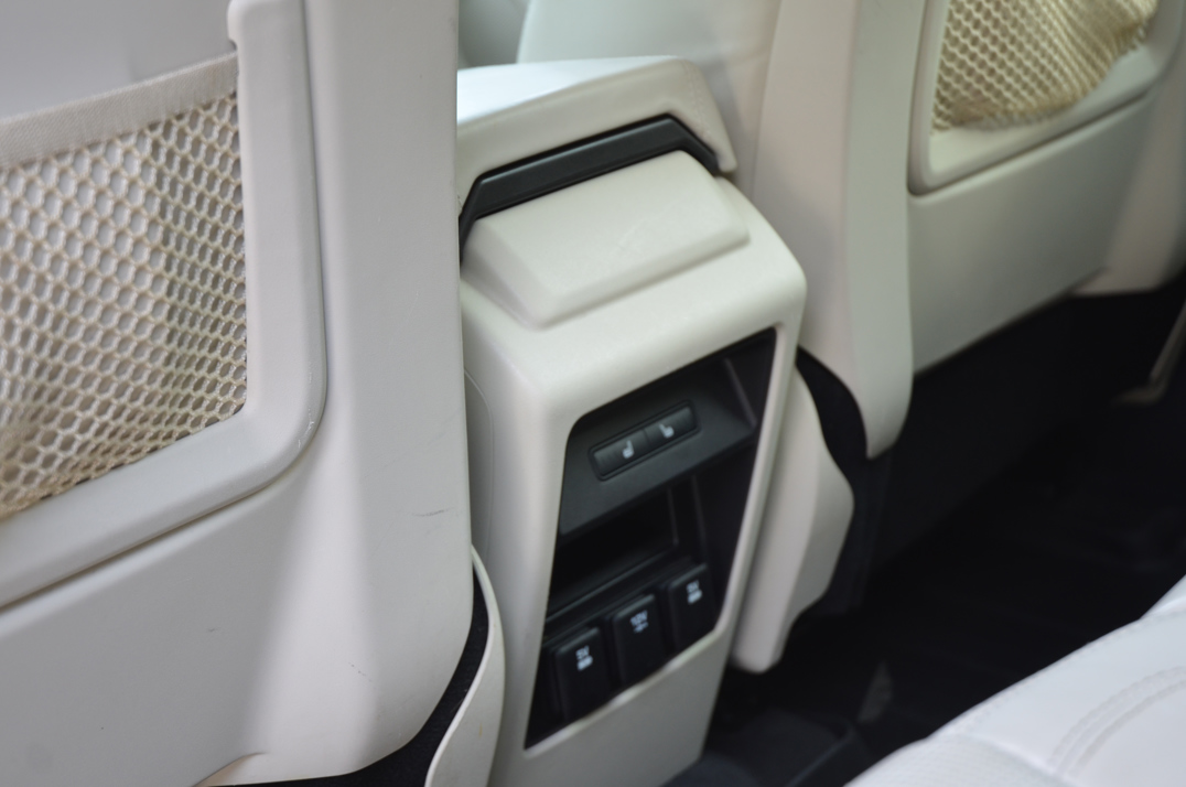 Land Rover Discovery Sport TD4 HSE Luxury. gallery image 36