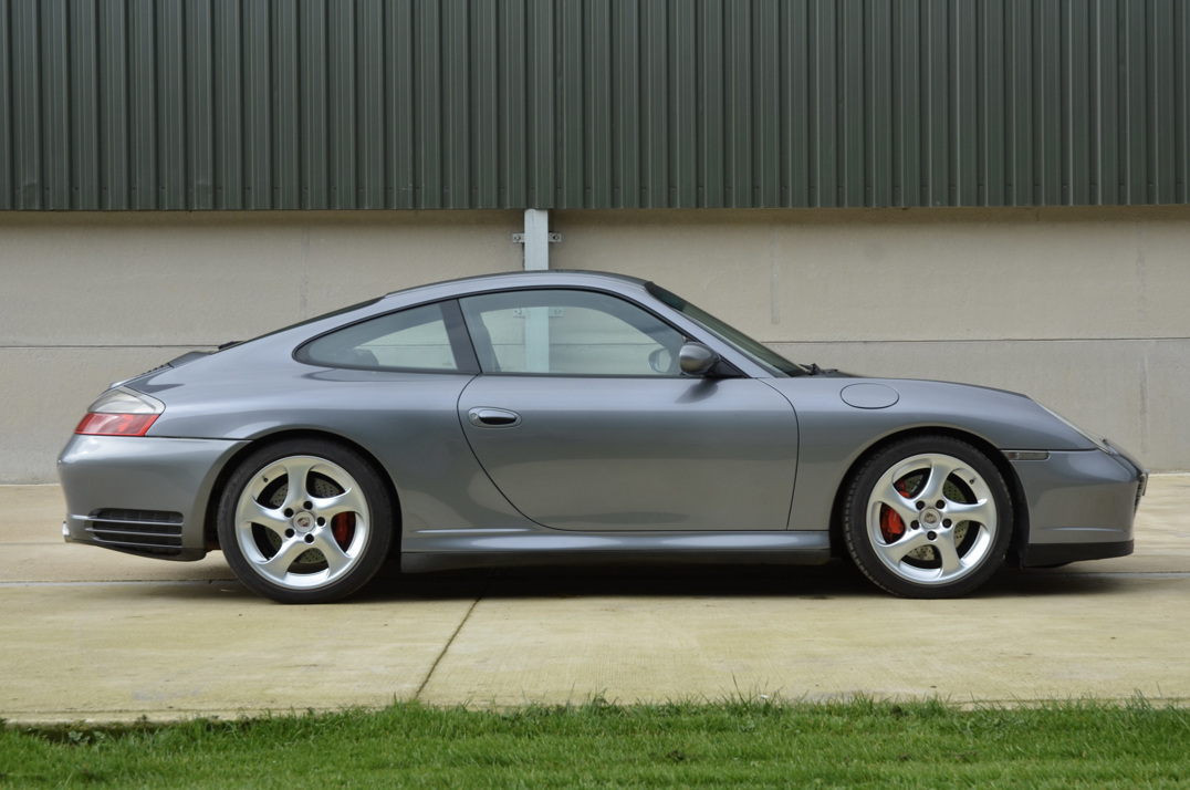 Porsche 911 Carrera 4s Tip. gallery image 8