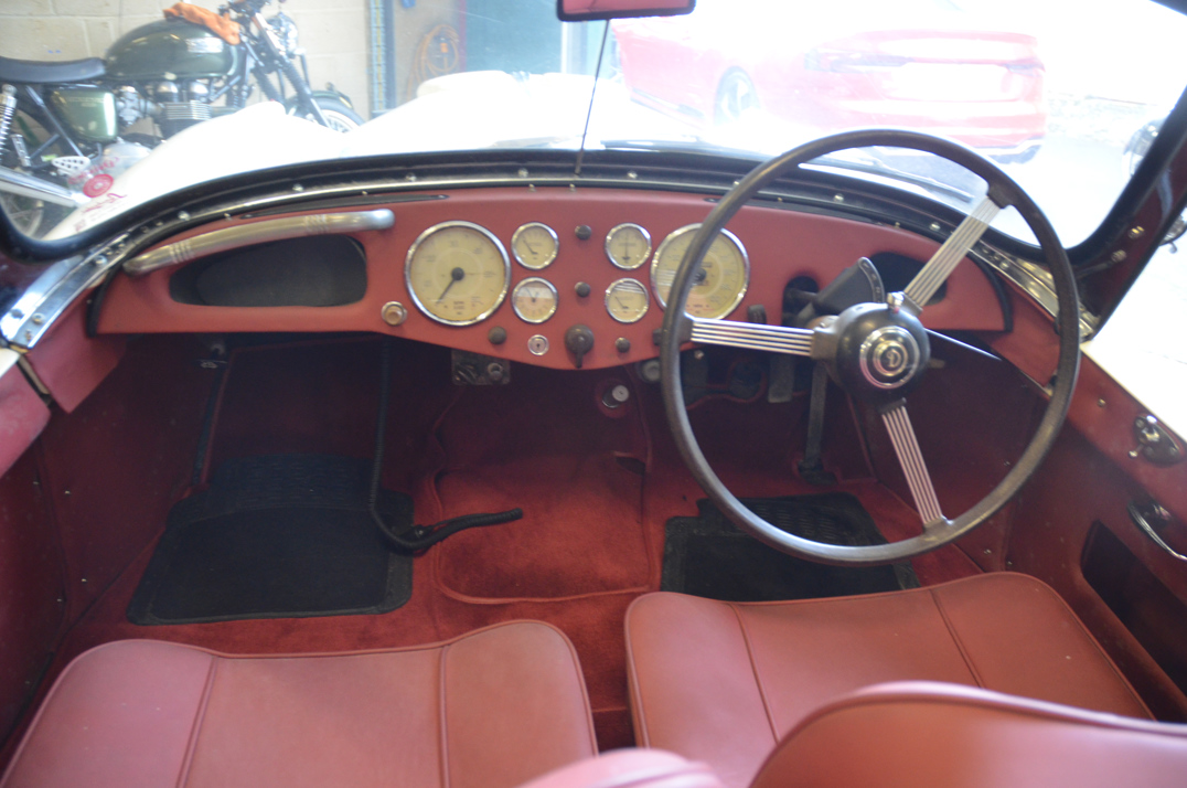 Daimler Conquest Roadster gallery image 17