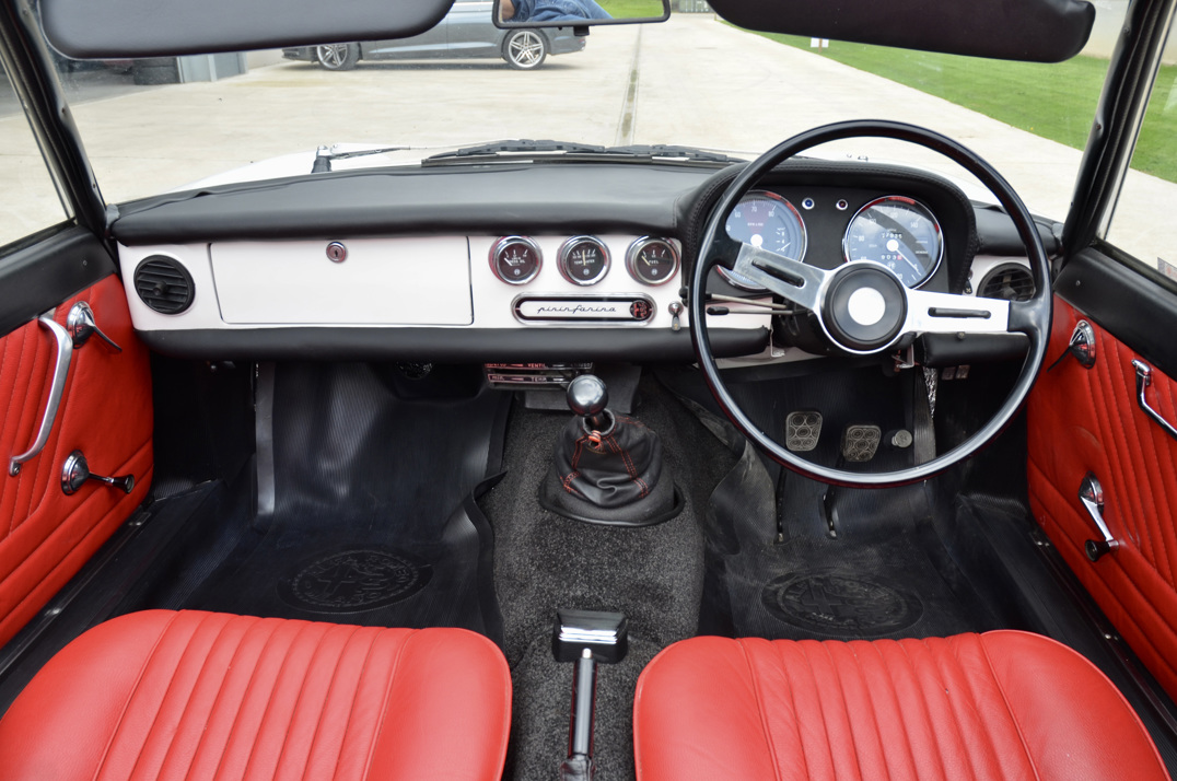 Alfa Romer 1300 Junior Spider Pininfarina. gallery image 33