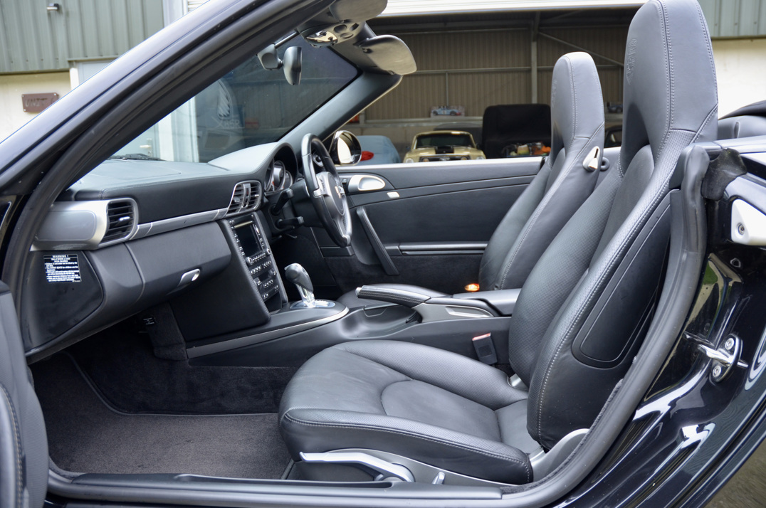 Porsche 911 Carrera 4s Cabriolet (1) gallery image 36