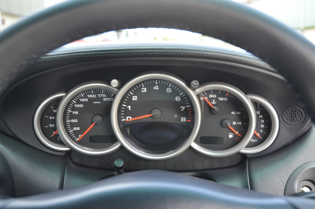 Porsche 911-996 Carrera Manual .. gallery image 36