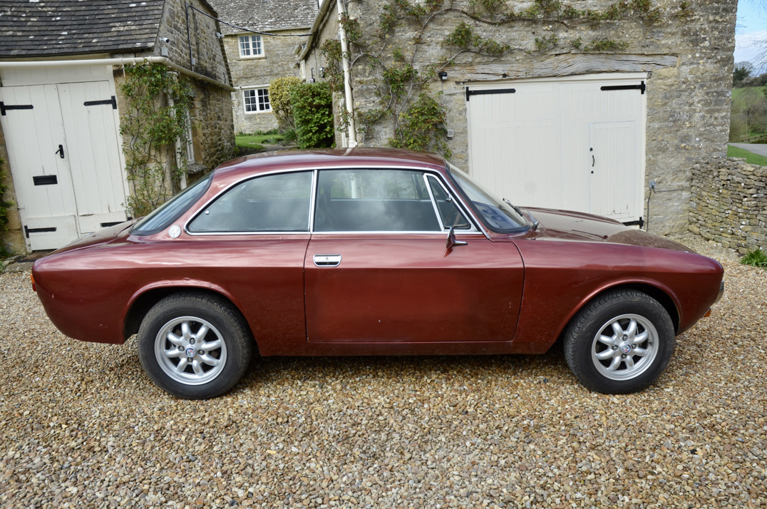 Alfa Romeo 2000 GTV Coupe (1) gallery image 9