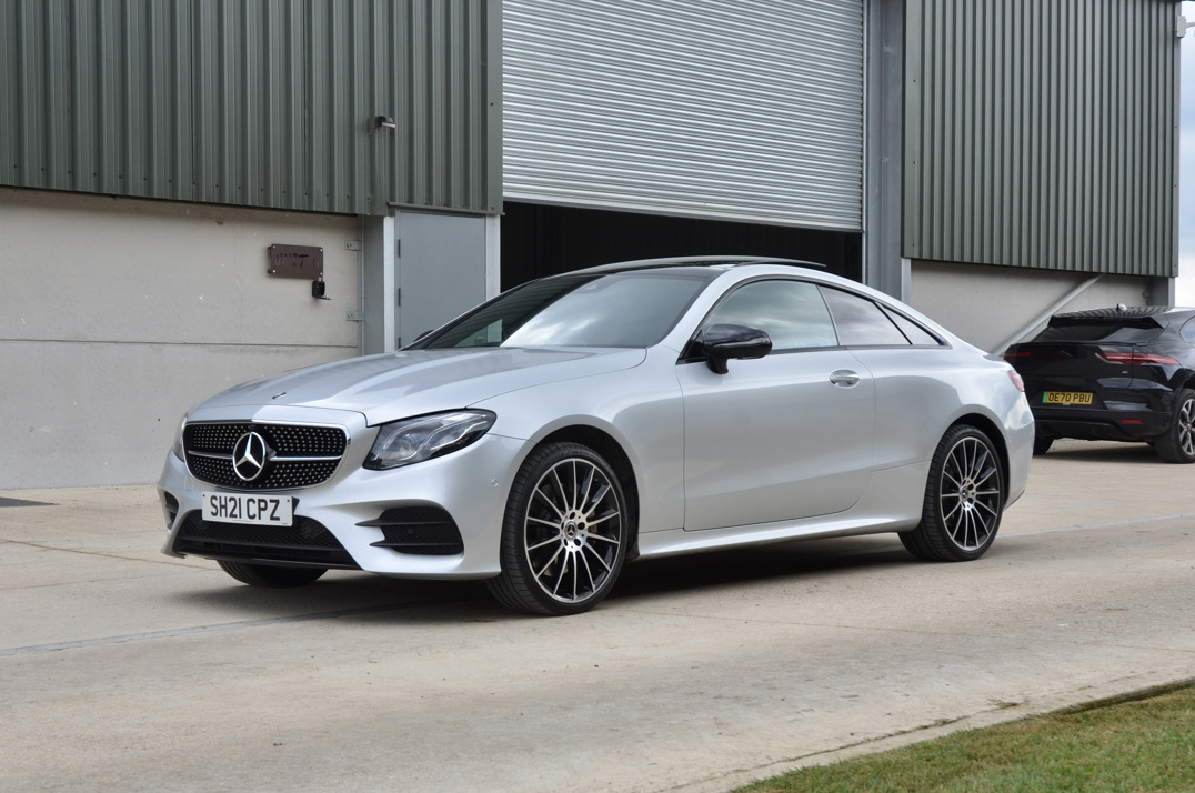 Mercedes Benz E400D AMG Line Premium plus D-4M Coupe. gallery image 2