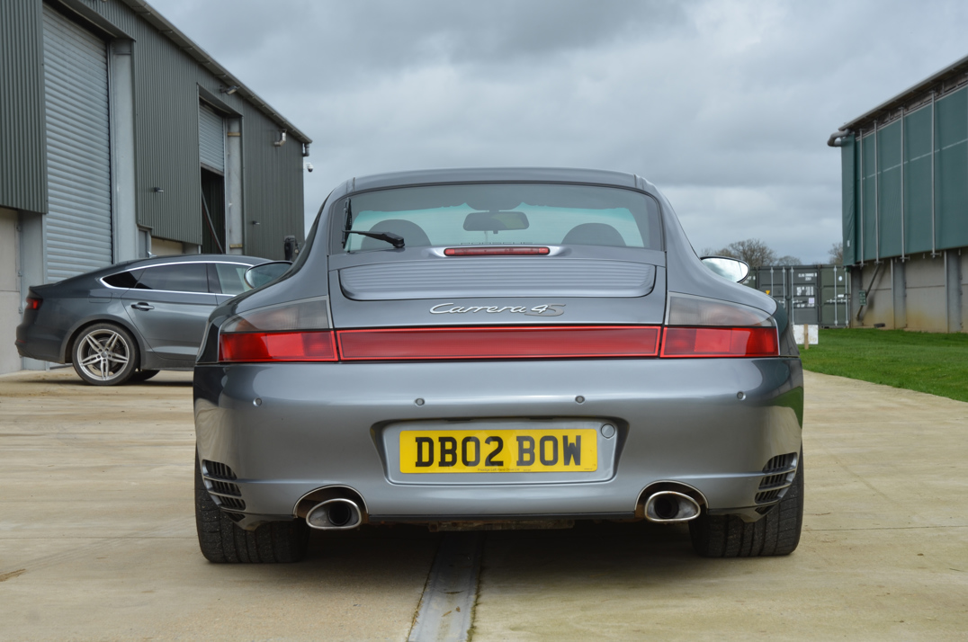 Porsche 911 Carrera 4s Tip. gallery image 6