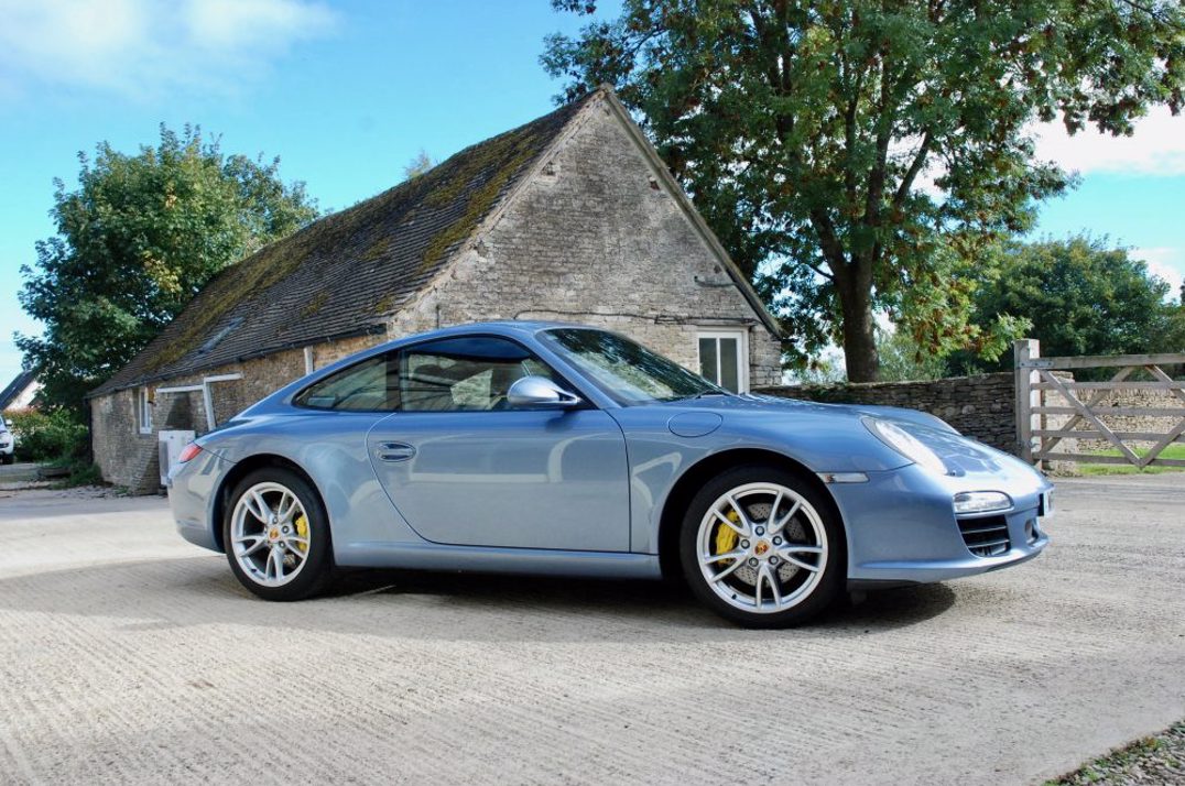 Porsche 911 Carrera 3.6 PDK gallery image 1