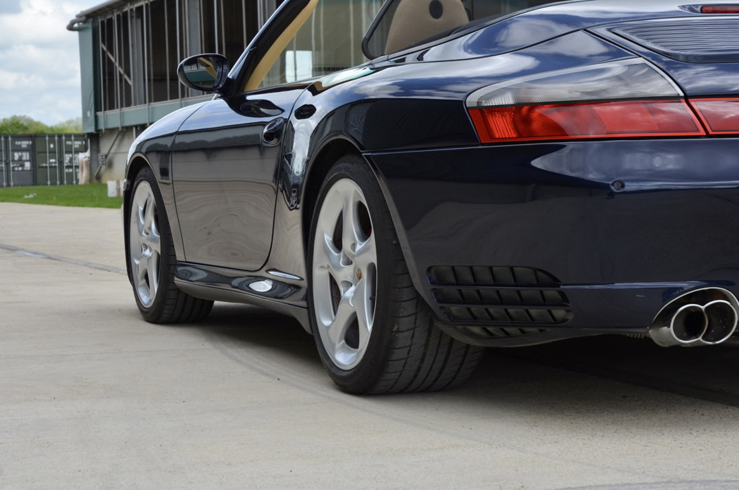 Porsche 911 (996) Carrera 4S Tiptronic Cabriolet gallery image 14