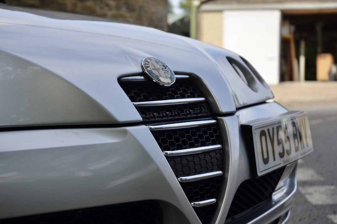 Alfa Romeo Spider 2.0 JTS Lusso Convertible by Pininfarina gallery image 19