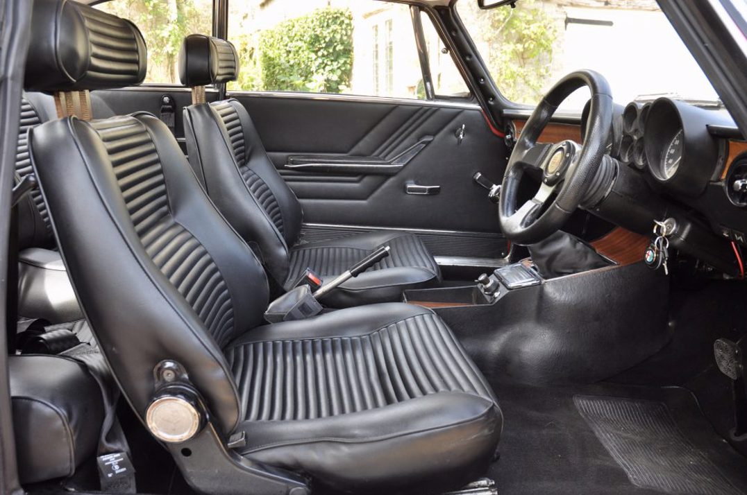 Alfa Romeo 2000 GTV Coupe gallery image 20