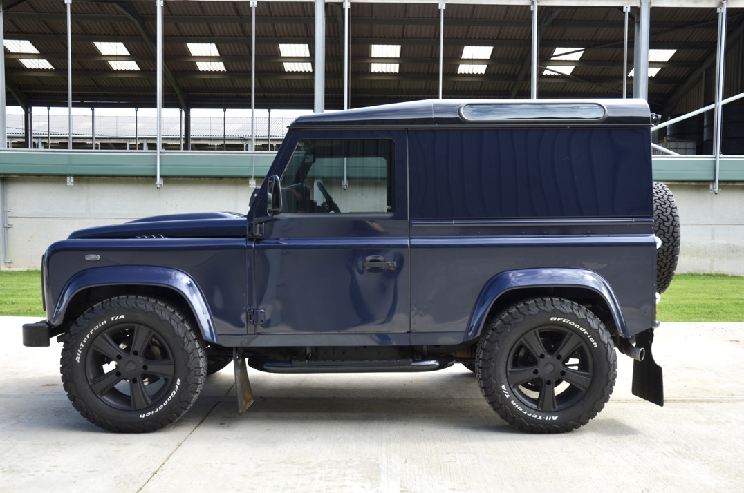 Land Rover Defender 90 XS Bespoke Edition. gallery image 9