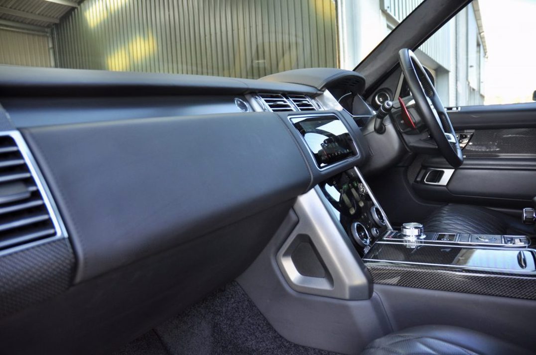 Range Rover SVA Auto Biography Dynamic 5.0 Super Charged gallery image 25