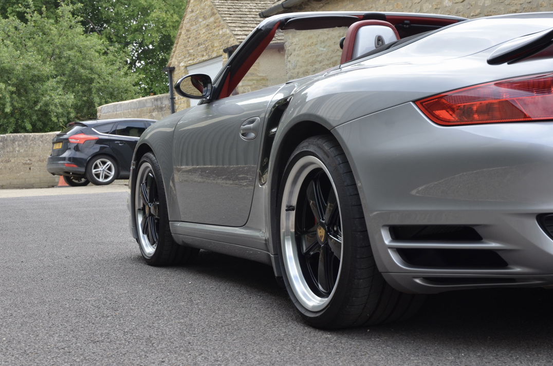 Porsche 911 Turbo Cabriolet Tip-Tronic gallery image 16
