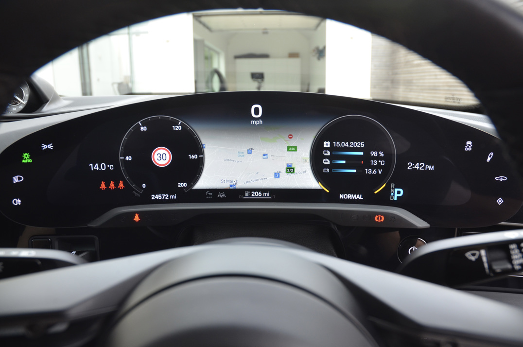 Porsche Taycan Turbo S gallery image 62