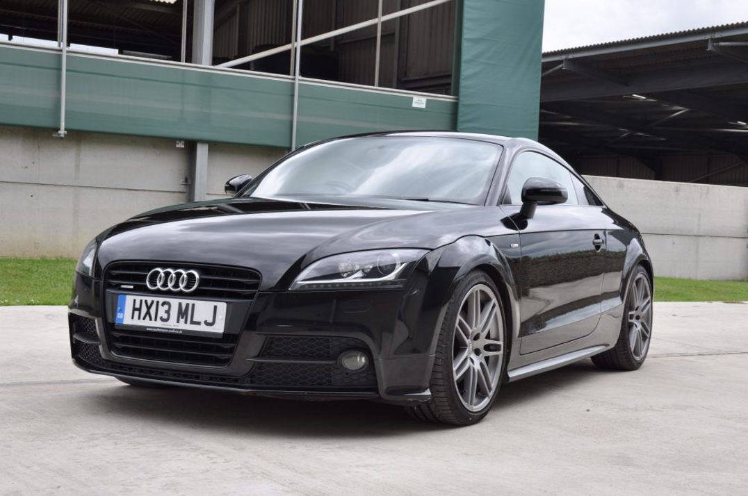 Audi TT Coupe Black Edition 2.0 TDI Quattro 170 Manual gallery image 3