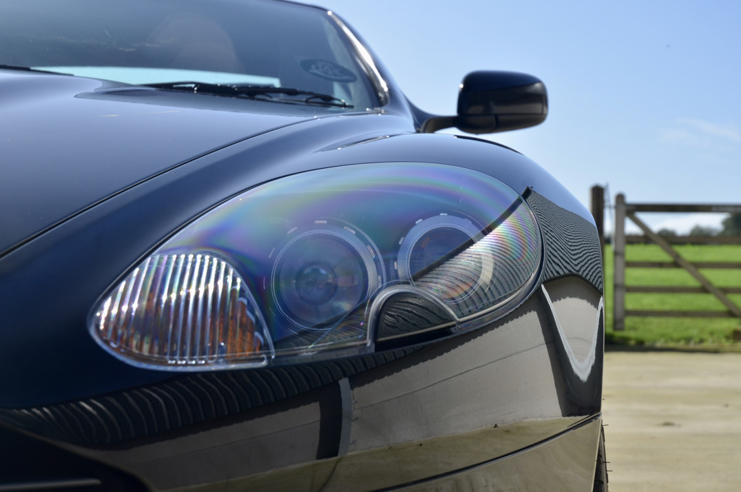 ASTON MARTIN DB-9 5.9 V12 Manual. gallery image 19