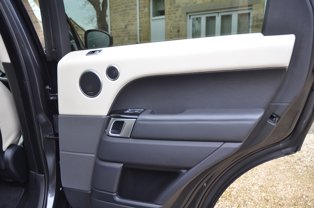 Land Rover Range Rover Sport 3.0 Autobiography Dynamic. gallery image 32