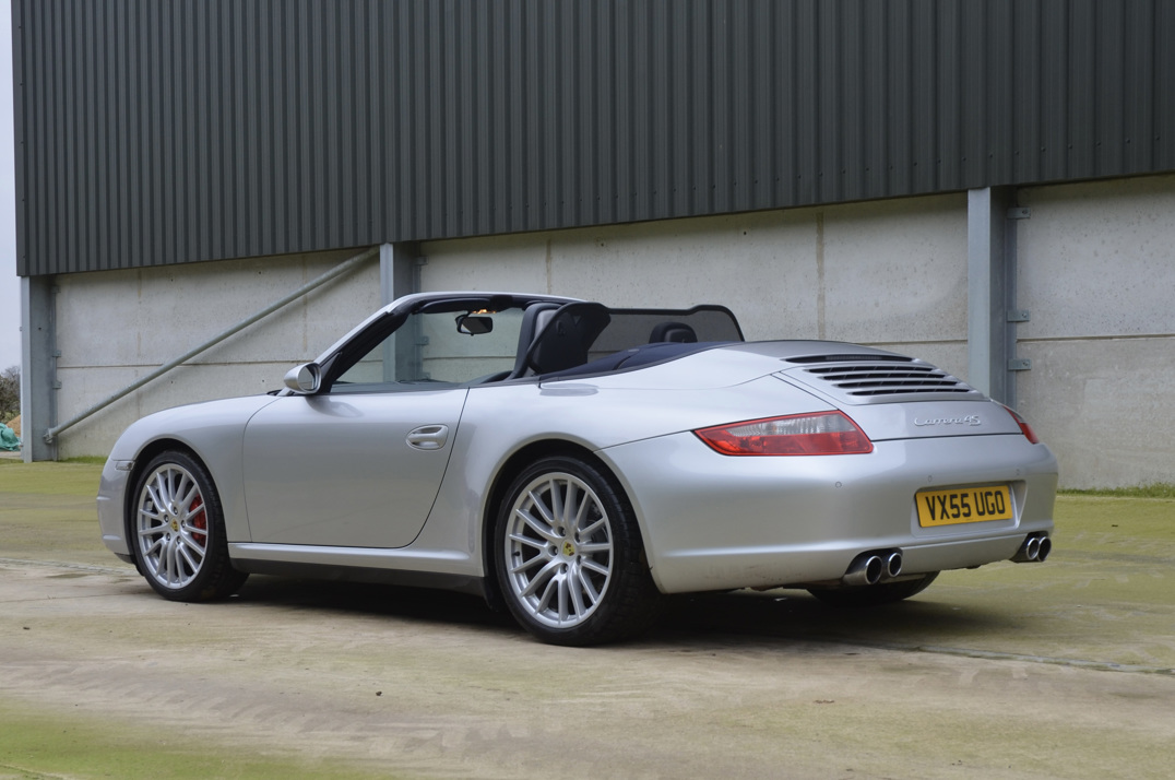 Porsche Carrera 911 C4S Cabriolet Manual. gallery image 8