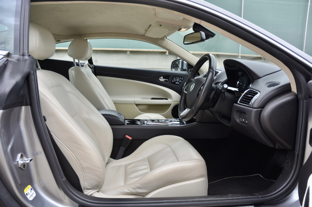 Jaguar XK 5.0 Portfolio Auto gallery image 29