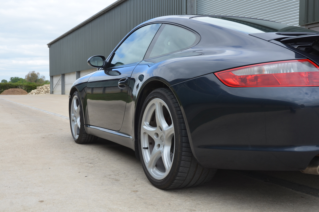 Porsche 911 Carrera s Coupe (1) gallery image 10