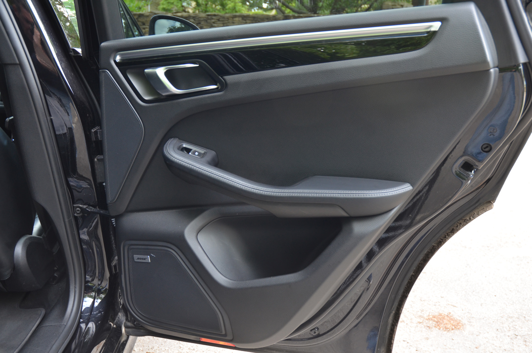 Porsche Macan 3.0 S PDK. 17K In optional extras FP+PSSH gallery image 33