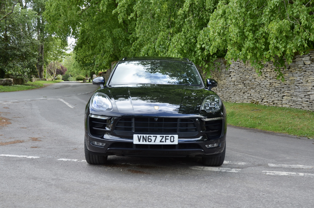Porsche Macan 3.0 S PDK. 17K In optional extras FP+PSSH gallery image 3
