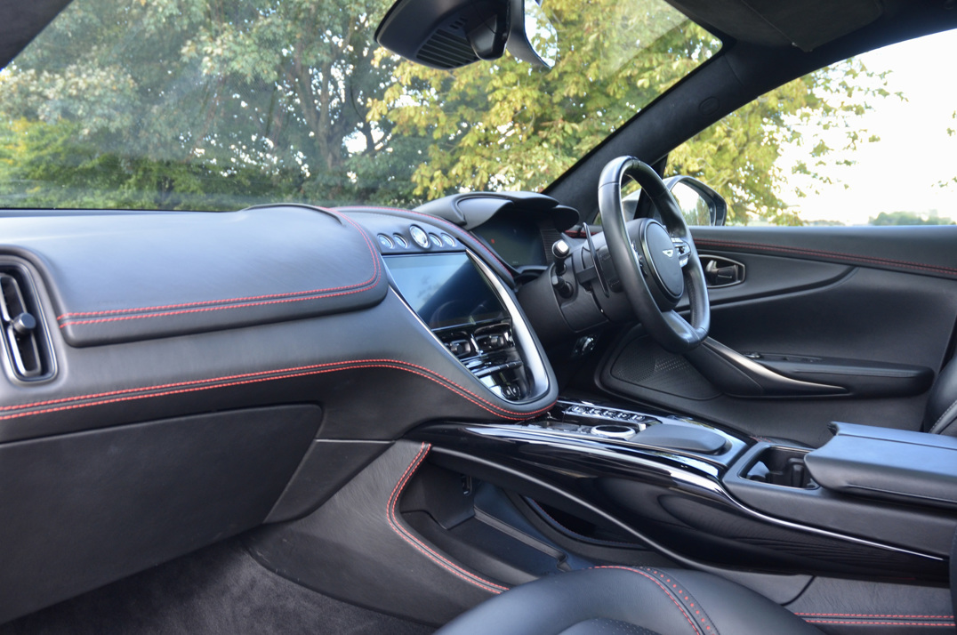 Aston Martin DBX 4.0 V8. gallery image 40