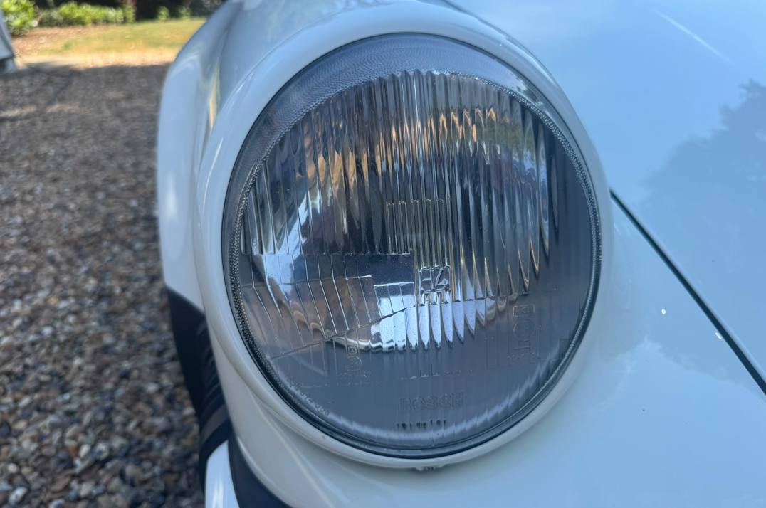 Porsche 911 930 Turbo Cabriolet. gallery image 10