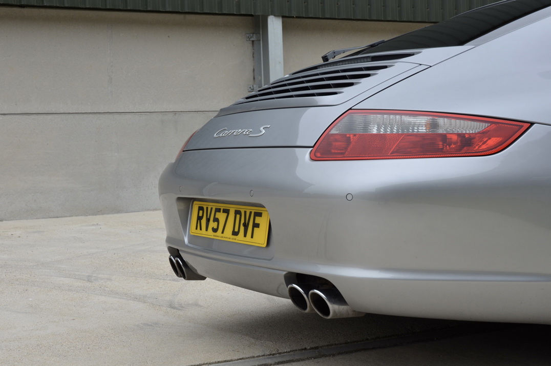 Porsche 911 Carrera S Coupe gallery image 12