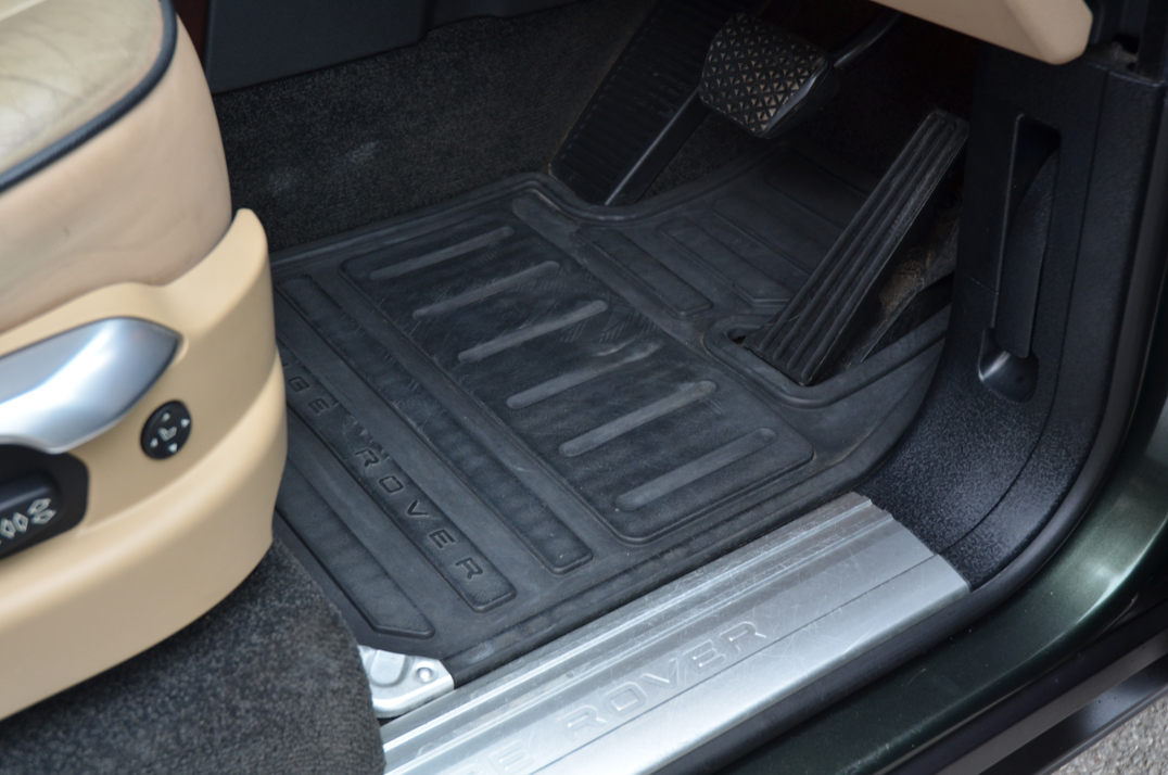 Land Rover Range Rover Vogue TDV8 gallery image 48