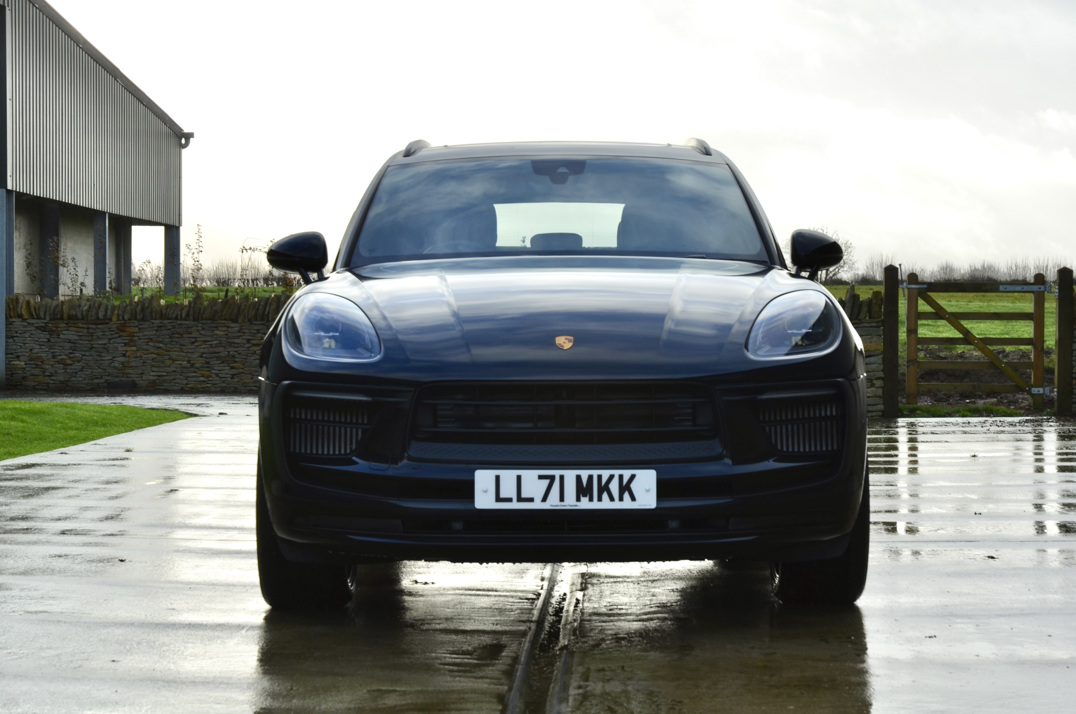Porsche Macan S 2.9 V6 Turbo gallery image 2