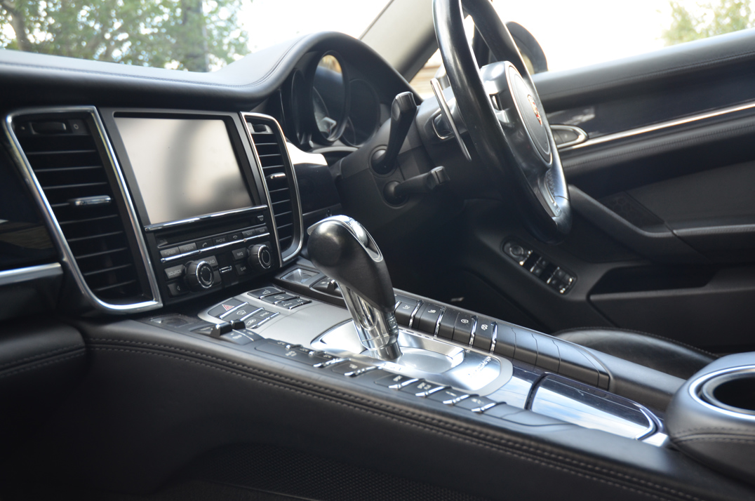 Porsche Panamera 4S - 3.0 V6 4S Hatchback 5dr Petrol PDK 4WD Euro 5 (420 ps) gallery image 43