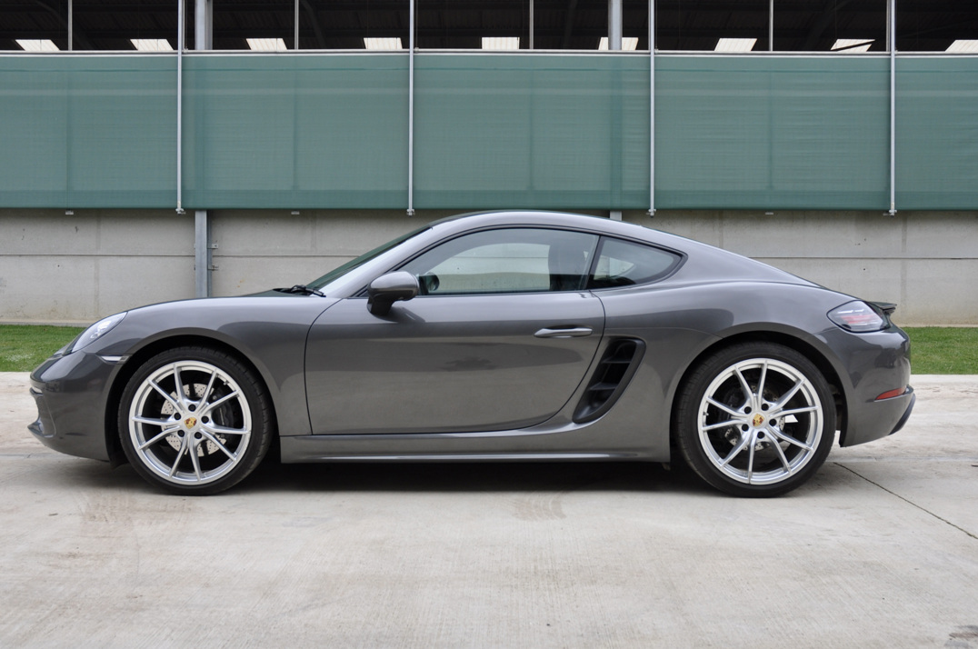 Porsche Cayman T 718/982 gallery image 11