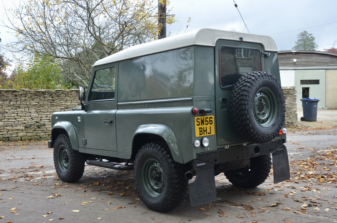 Land Rover Defender 90 - TD 5 gallery image 12