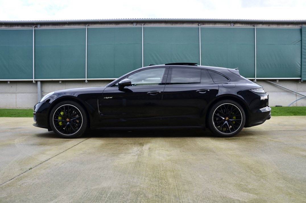 Porsche Panamera 4 V6 Sport Turismo 5dr Petrol Plug-in Hybrid PDK 4WD. gallery image 11