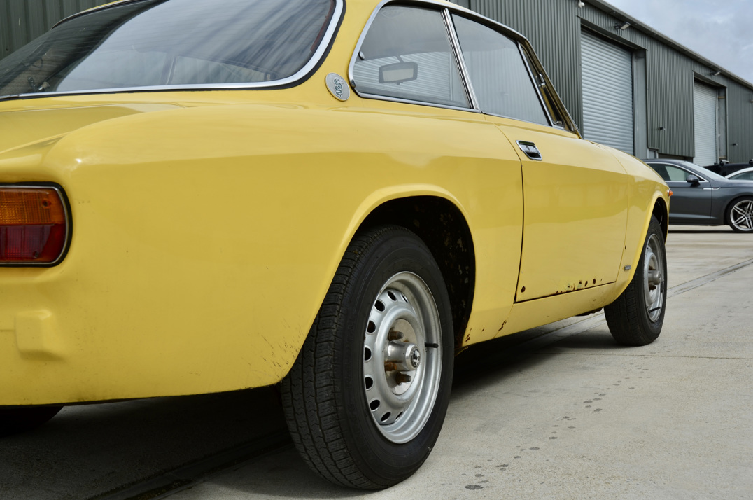 Alfa Romeo 2000 GTV (1) gallery image 13