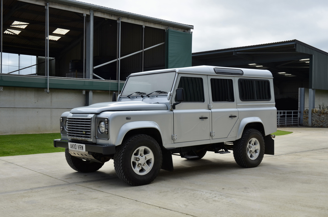 Land Rover Defender 110 XS SW / LWB. gallery image 1