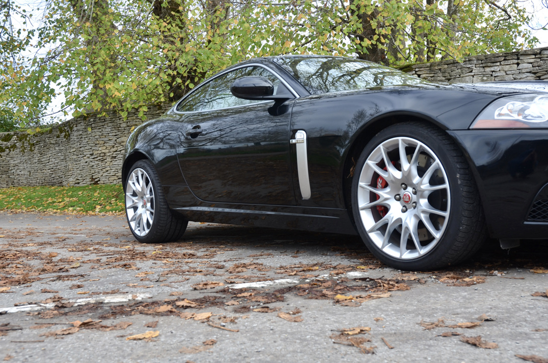 Jaguar XKR 4.2 Sports Coupe gallery image 14