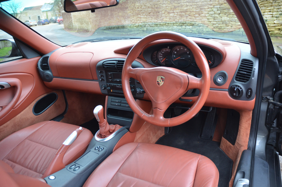 Porsche 911 Carrera with factory Aero kit. gallery image 28