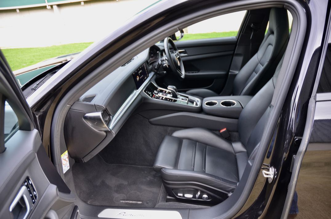 Porsche Panamera 4 V6 Sport Turismo 5dr Petrol Plug-in Hybrid PDK 4WD. gallery image 41