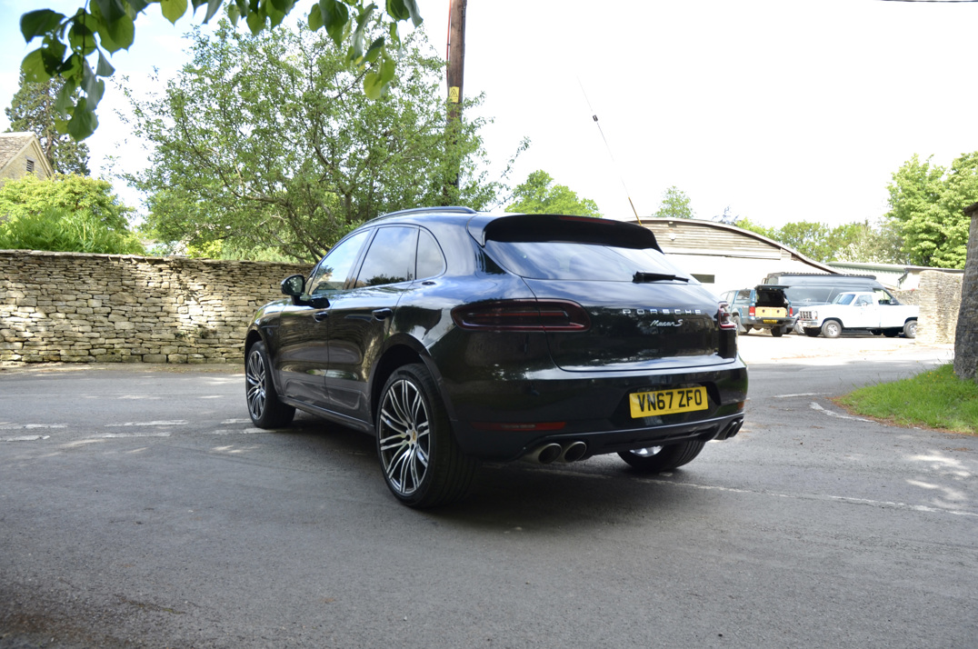 Porsche Macan 3.0 S PDK. 17K In optional extras FP+PSSH gallery image 10