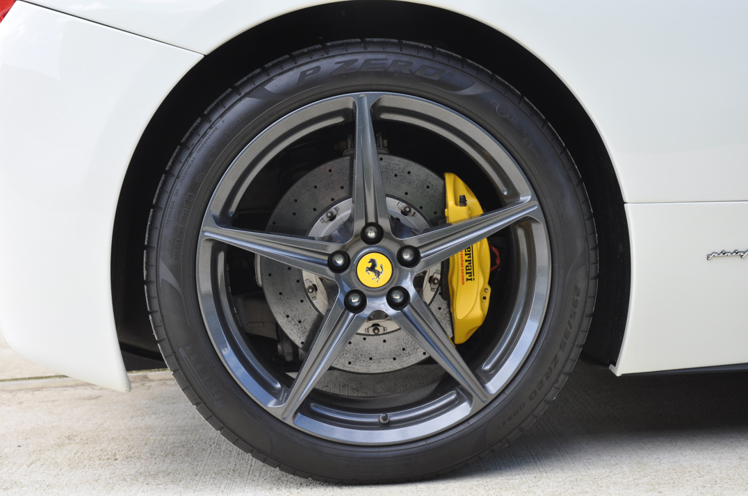 Ferrari 458 Spider DCT gallery image 25