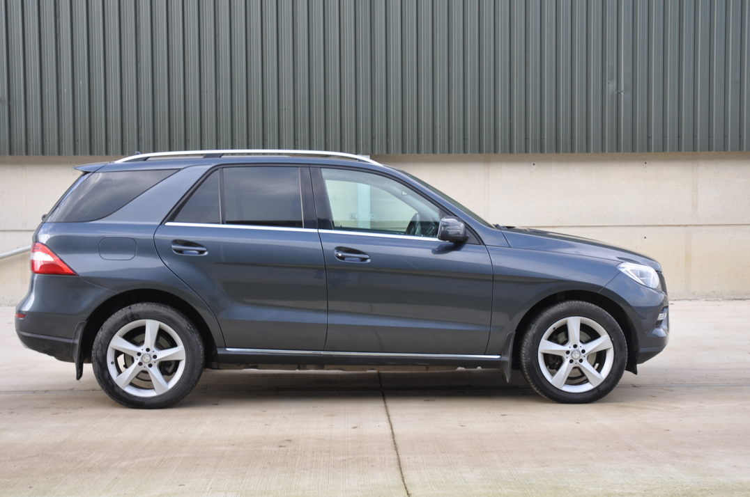 Mercedes ML 350D Bluetech gallery image 5