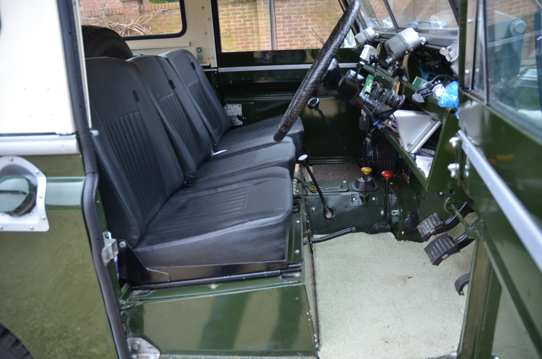 Land Rover Series II gallery image 32
