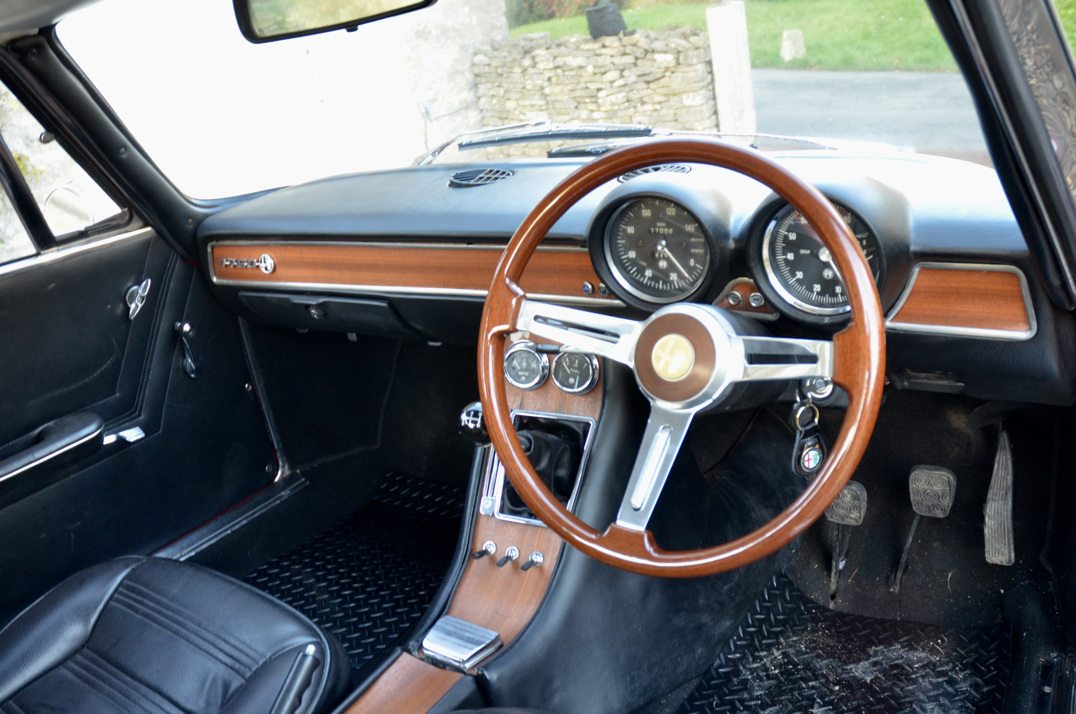 Alfa Romeo 1750 GTV gallery image 15