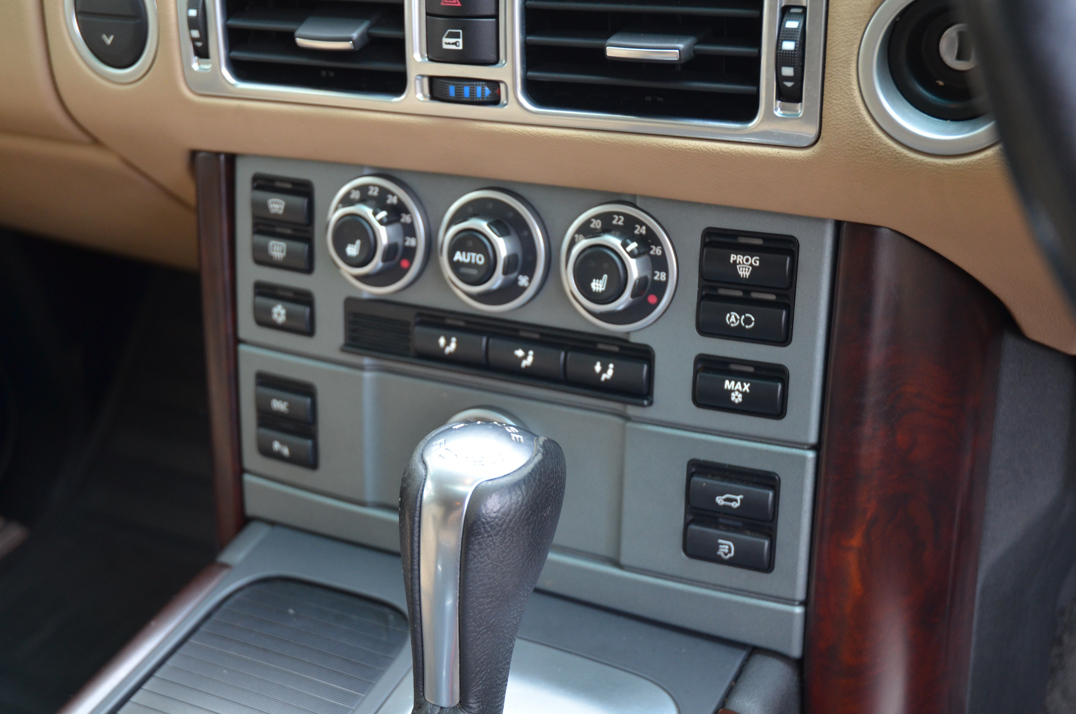Land Rover Range Rover Vogue TDV8 gallery image 50